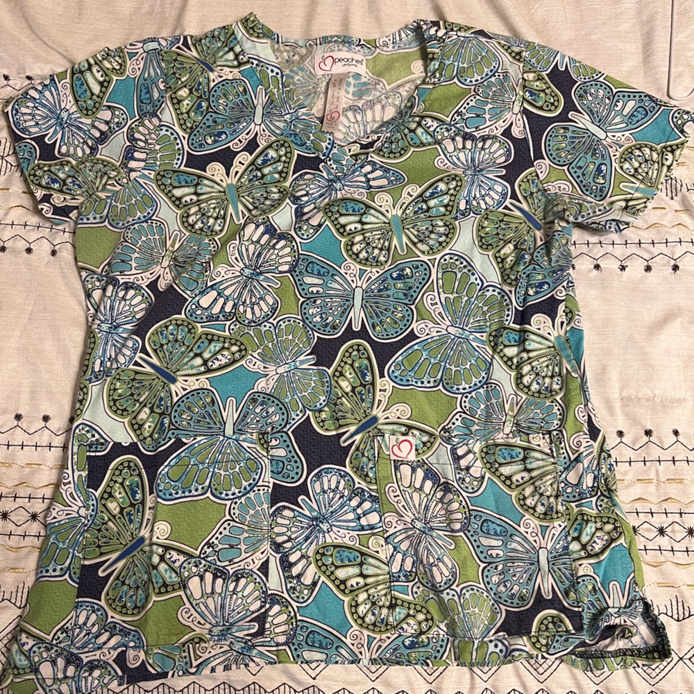 Women’s scrub top - Sz M